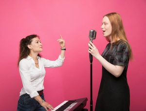 Важность профессионального обучения вокалу для развития музыкальной карьеры